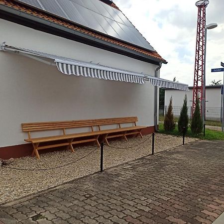 Zum-Butterstock Apartment Schkopau Exterior photo
