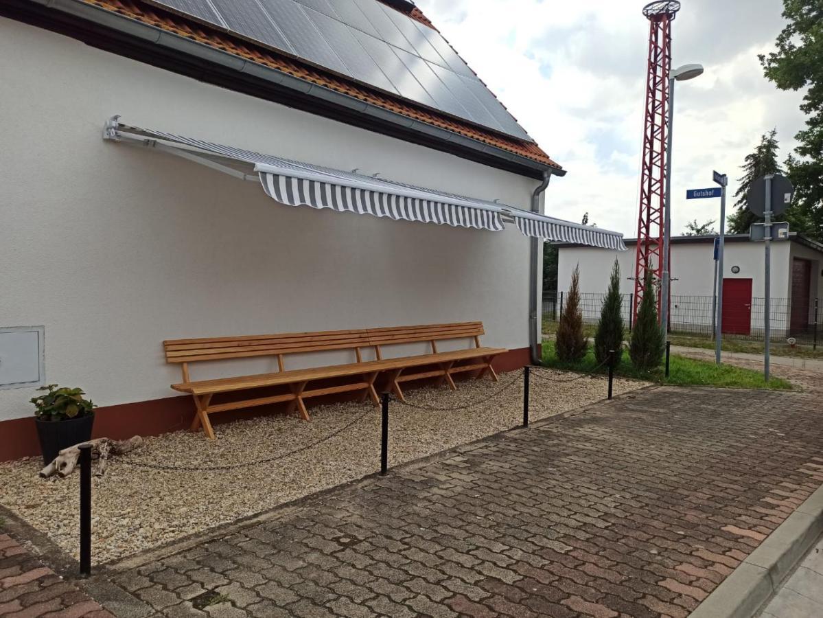 Zum-Butterstock Apartment Schkopau Exterior photo